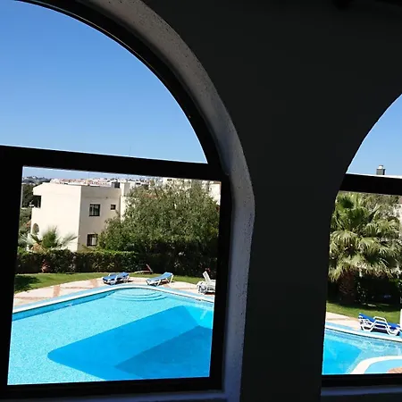 Casa Poente Da Aldeia * אלבופיירה